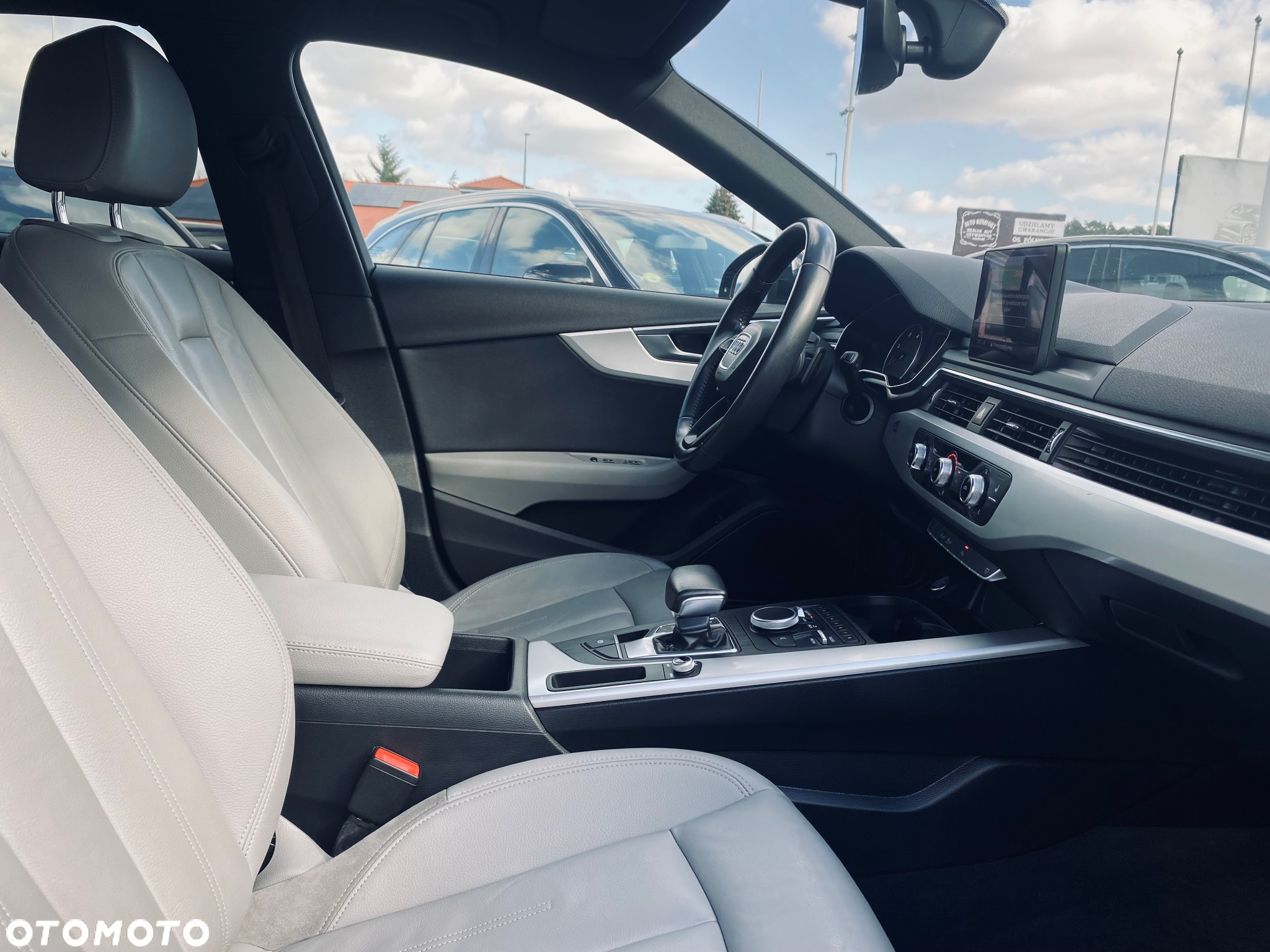Audi A4 Avant 2.0 TDI ultra S tronic - 21