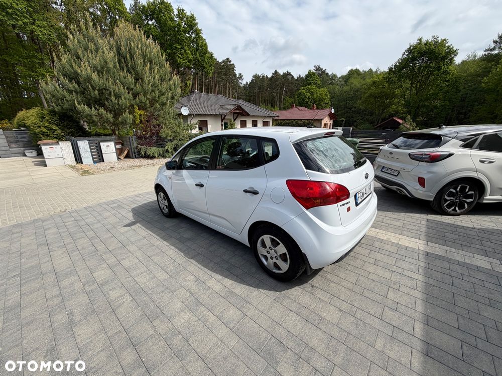 Kia Venga 1.4 L - 6