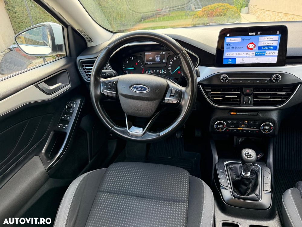 Ford Focus - 8