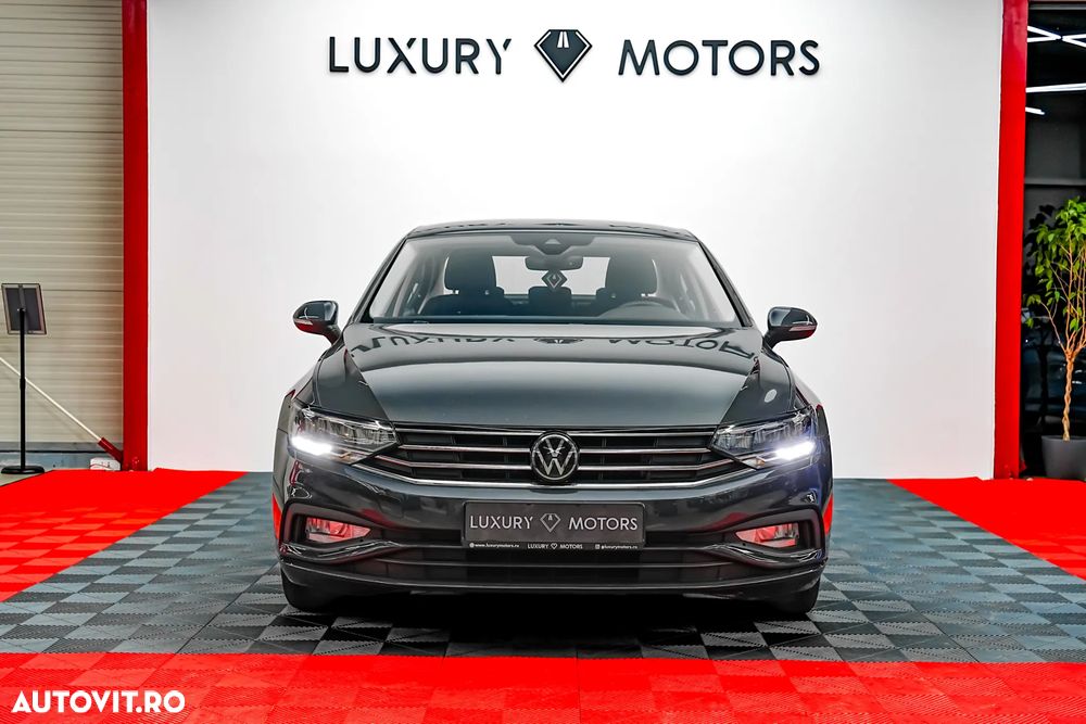 Volkswagen Passat 2.0 TDI DSG Trendline - 3