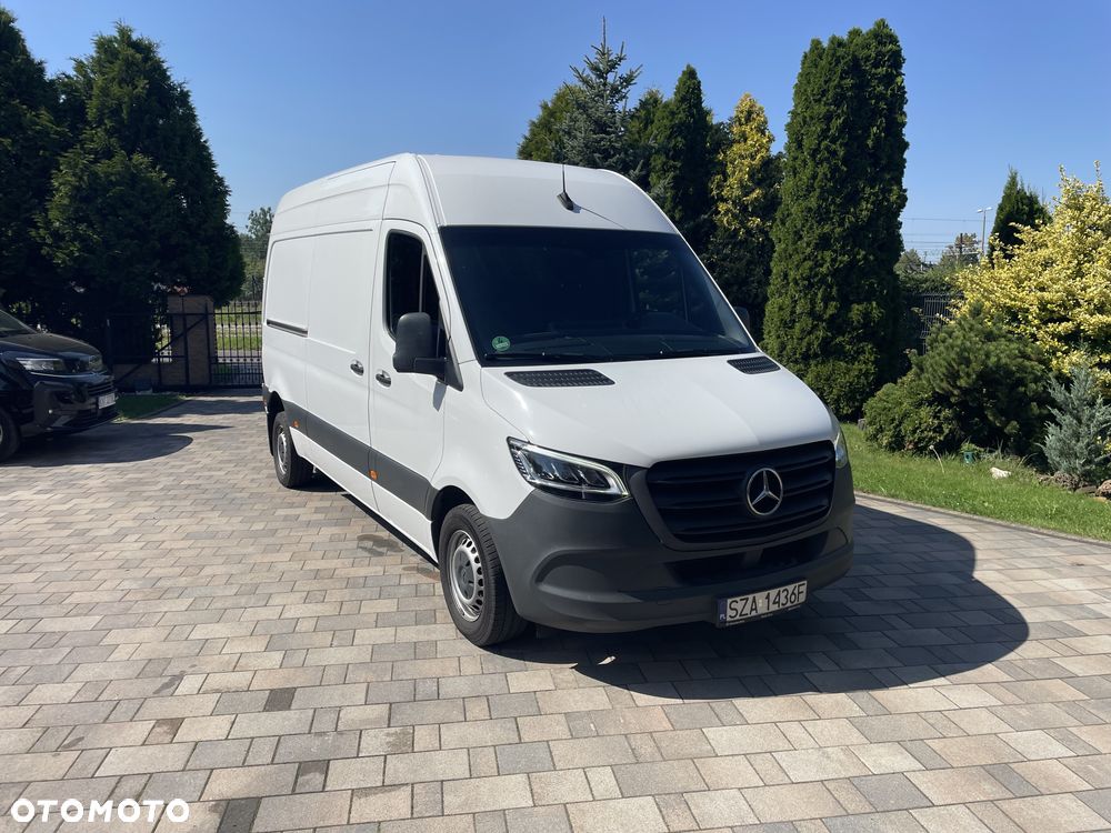 Mercedes-Benz Sprinter - 1