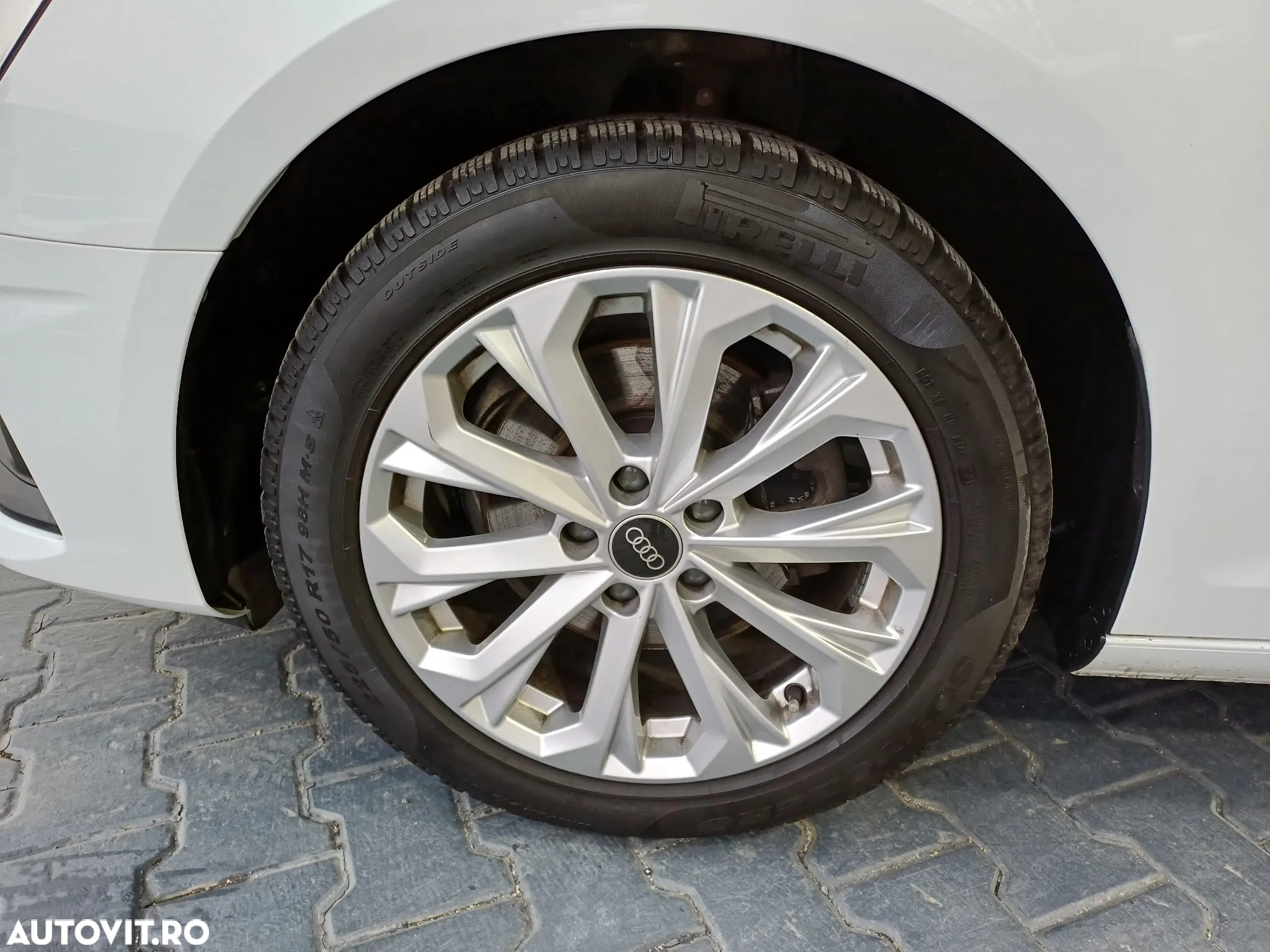 Audi A4 35 TFSI S tronic MHEV Advanced - 4