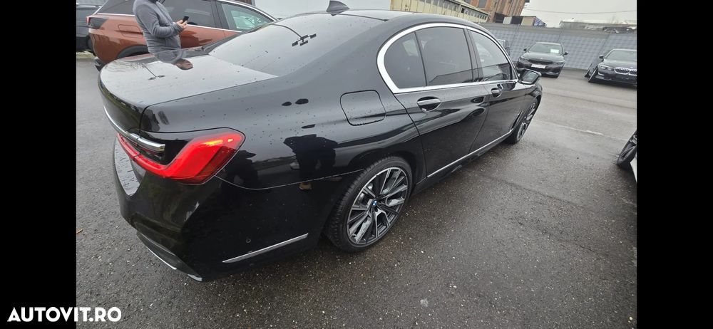 BMW Seria 7 Active L Edition Exclusive - 13