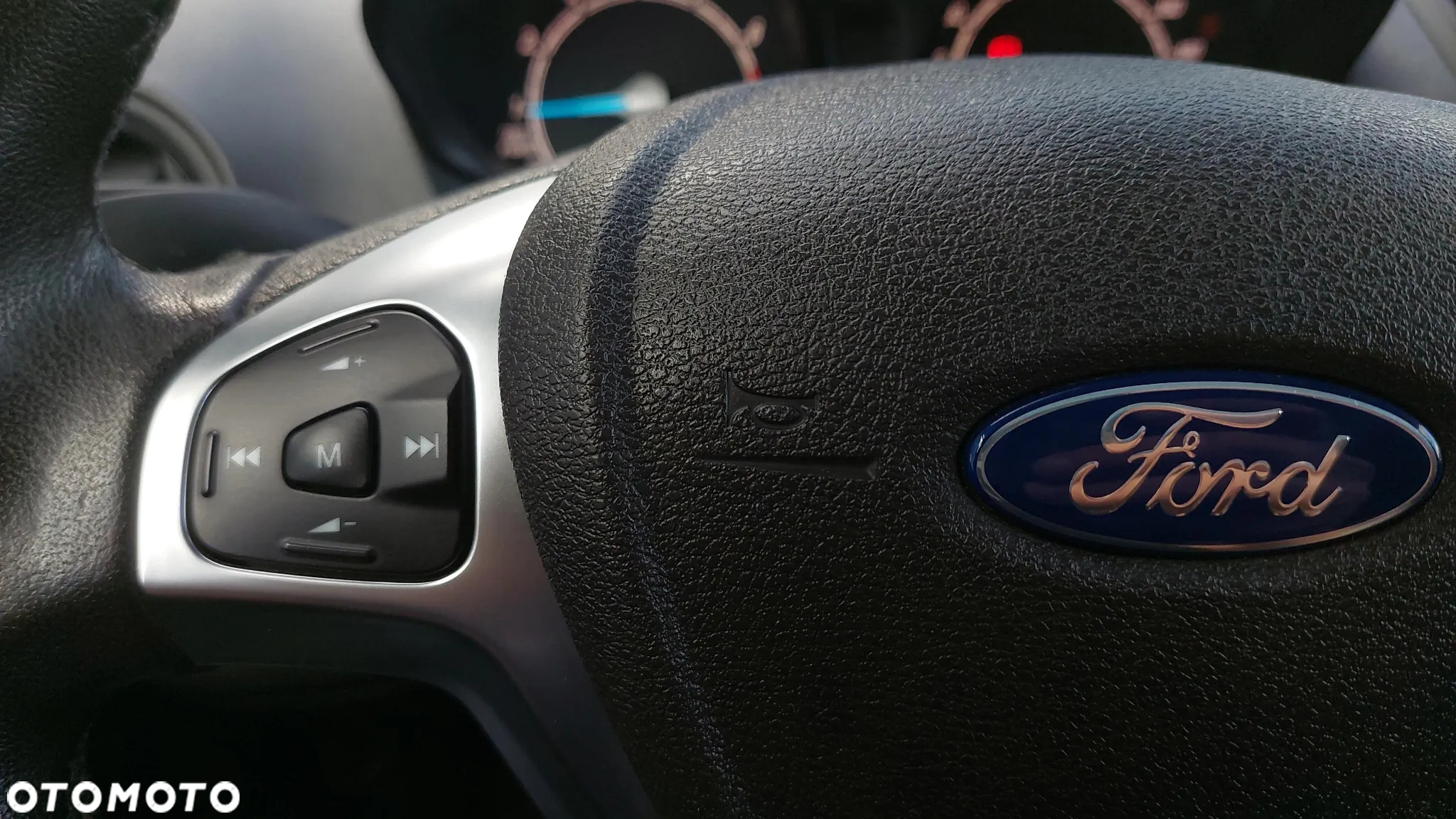 Ford Courier - 18