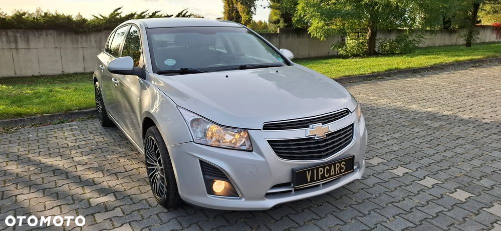 Chevrolet Cruze 1.8 LT+ - 12