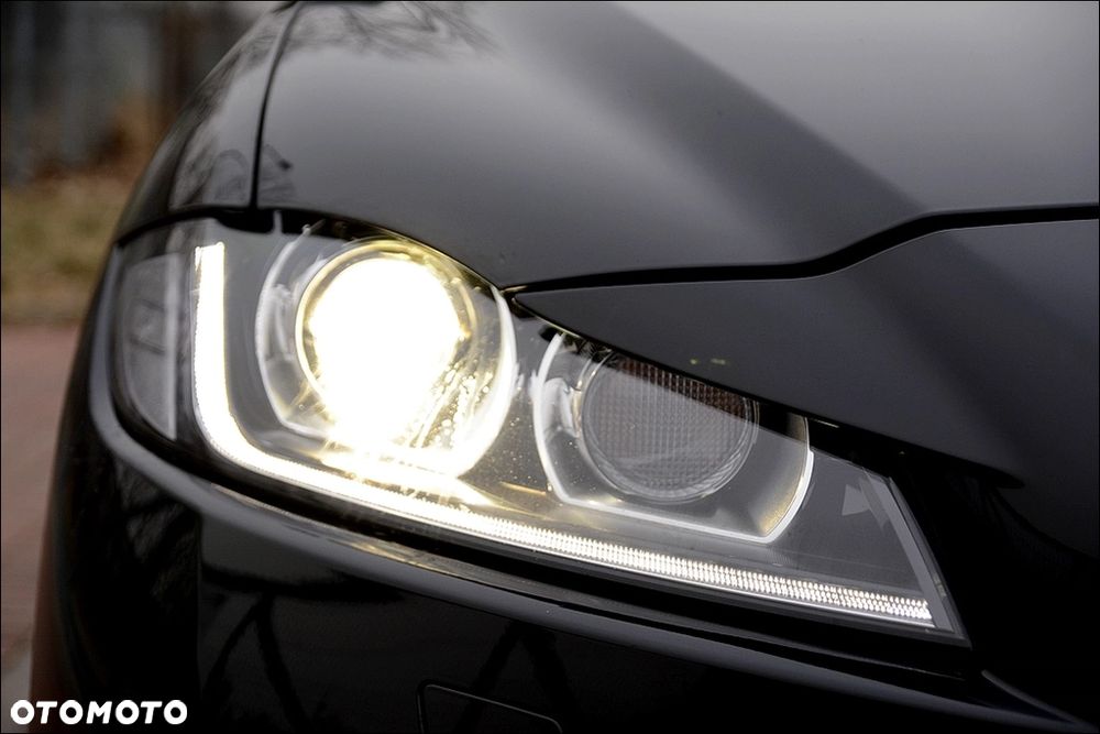 Jaguar F-Pace 2.0 i4D AWD Prestige - 37