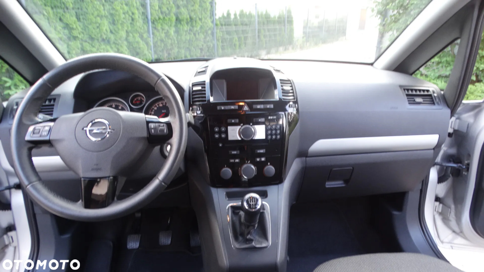 Opel Zafira 1.8 Cosmo - 19