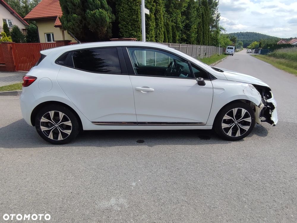 Renault Clio TCe 90 EVOLUTION - 8