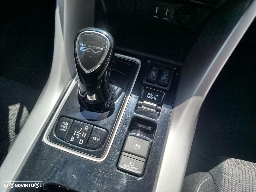 Mitsubishi Eclipse Cross 2.4 PHEV Black Edition - 4
