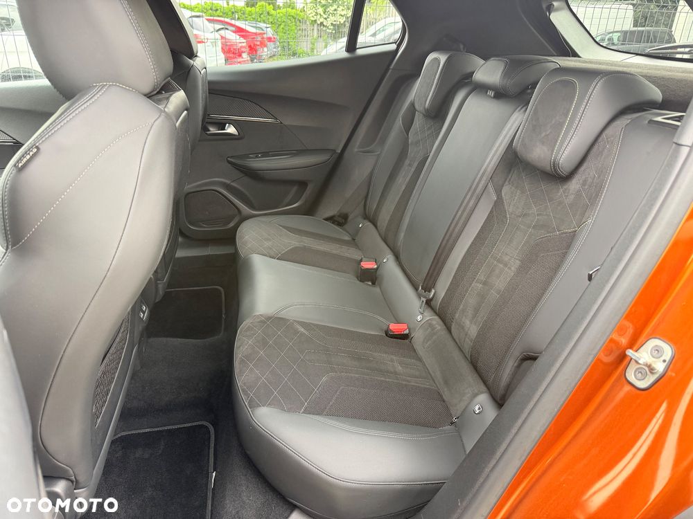 Peugeot 2008 PureTech 155 EAT8 GT - 10