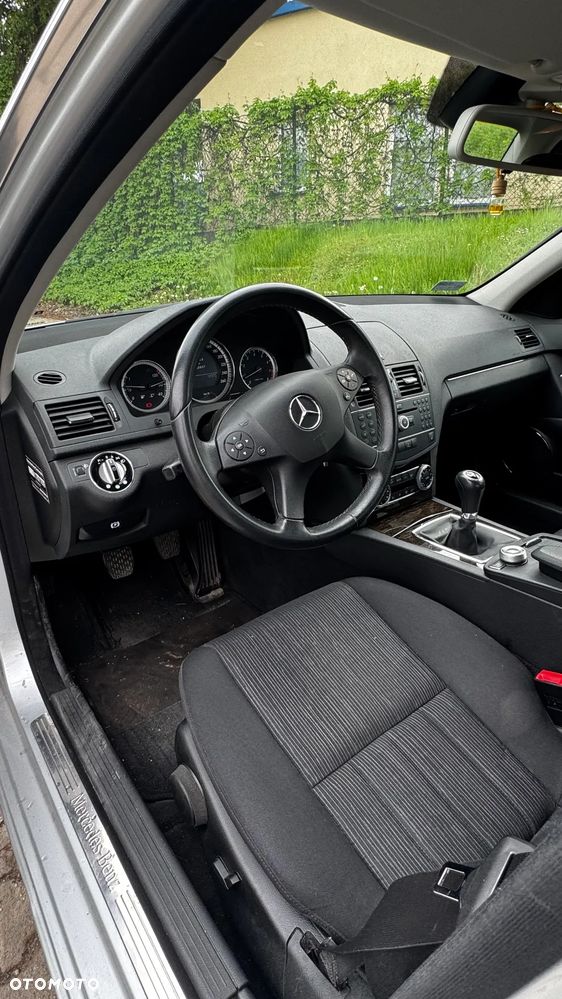 Mercedes-Benz Klasa C 180 Kompressor BlueEFFICIENCY Elegance - 7