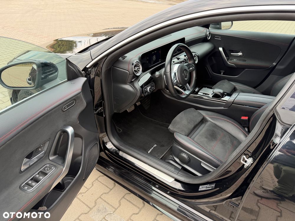 Mercedes-Benz CLA 180 7G-DCT AMG Line - 15