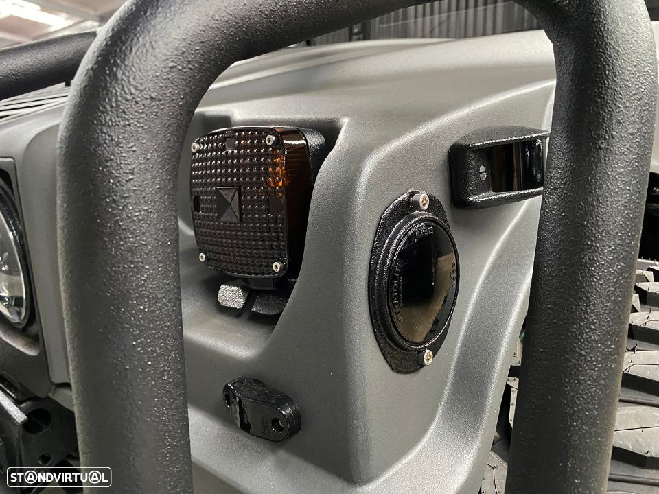 Hummer H1 2 Door 6.5 V8 Custom - 44
