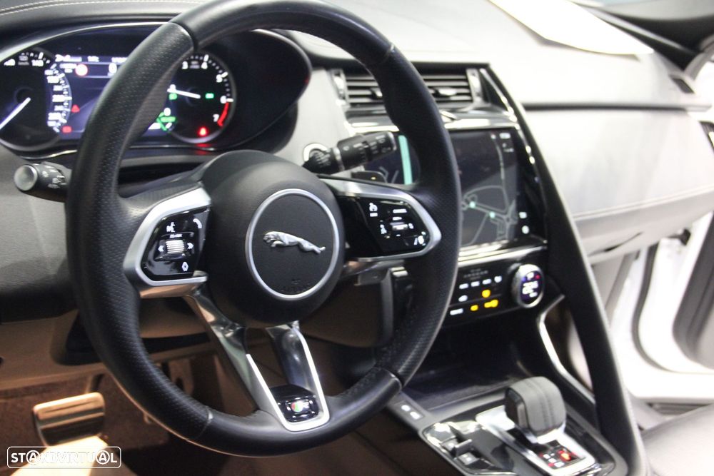 Jaguar E-Pace 1.5 P300e R-Dynamic SE AWD Aut. - 19
