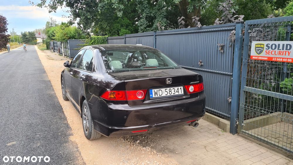 Honda Accord 2.0 Comfort - 11