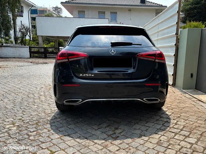 Mercedes-Benz A 250 e AMG Line - 4