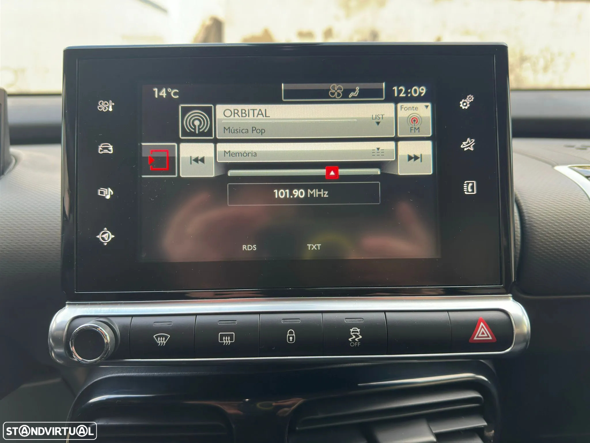 Citroën C4 Cactus 1.2 PureTech Shine EAT6 - 16