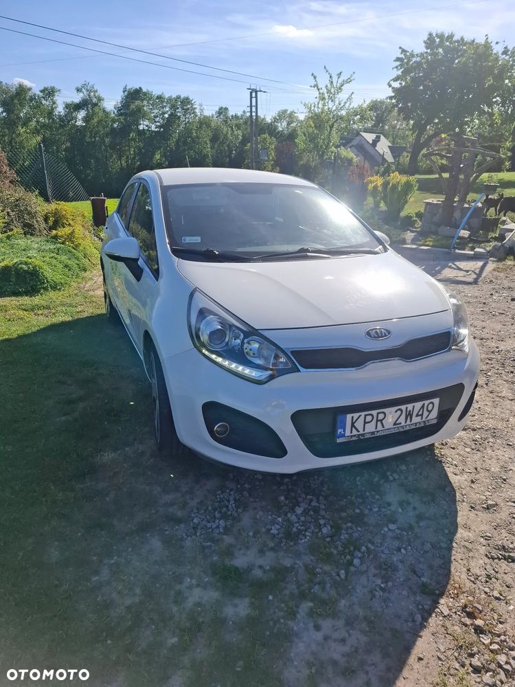 Kia Rio - 4