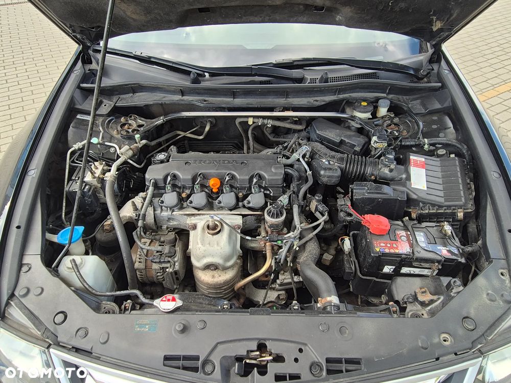 Honda Accord 2.0 Executive Nav - 12