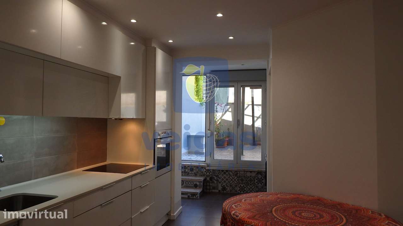 APARTAMENTO T3 NA AVENIDA ALMIRANTE REIS, LISBOA - Grande imagem: 3/34