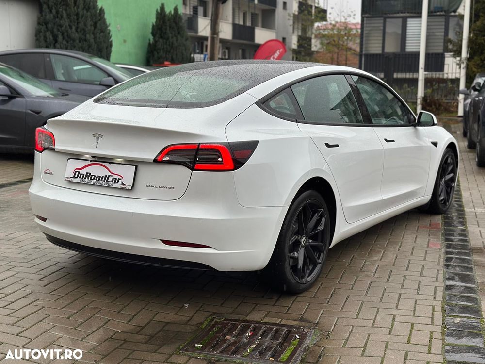 Tesla Model 3 Long Range - 3