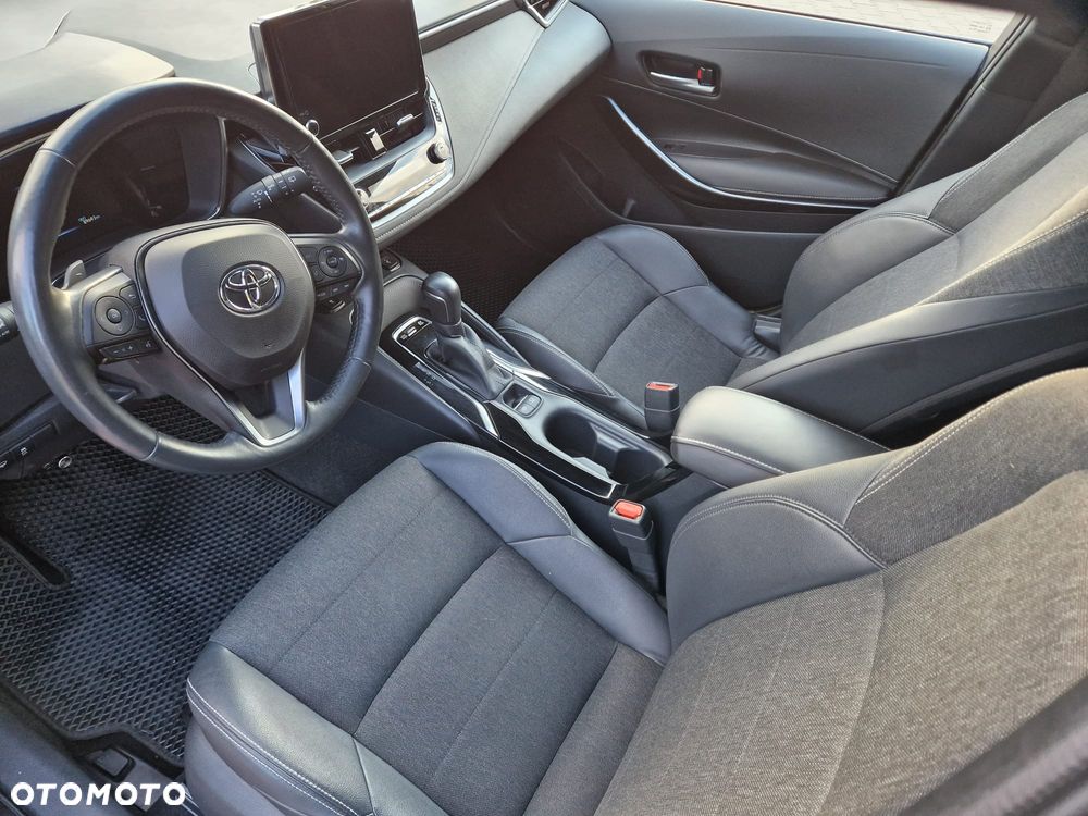 Toyota Corolla 2.0 Hybrid Executive - 14