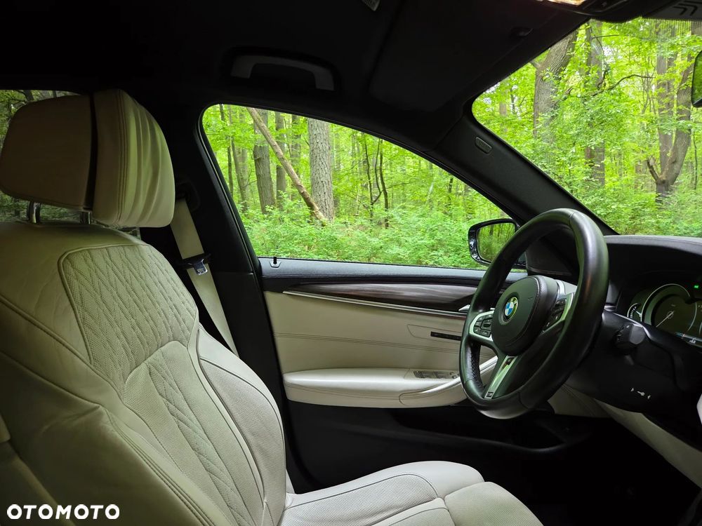 BMW Seria 5 530i xDrive M Sport sport - 21