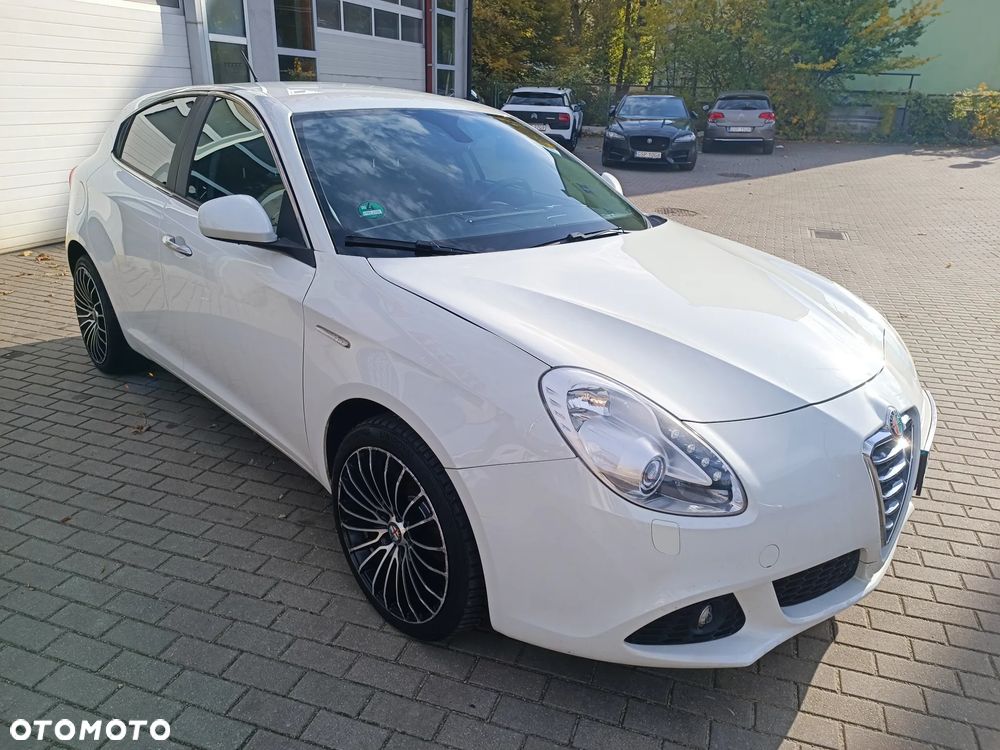 Alfa Romeo Giulietta 2.0 JTDM 16V - 10