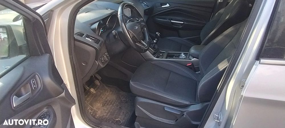 Ford Kuga - 5