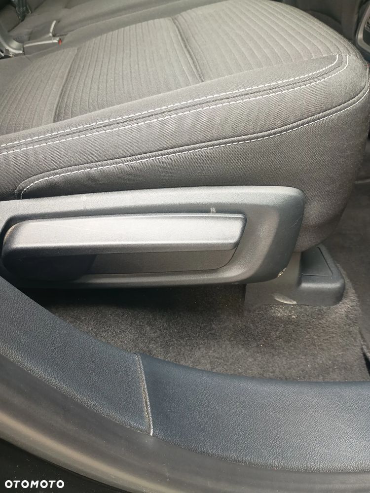 Ford Kuga 2.5 FHEV AWD Titanium eCVT - 31