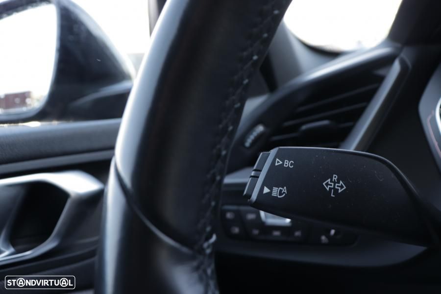 BMW 118 d Pack Color Vision - 21