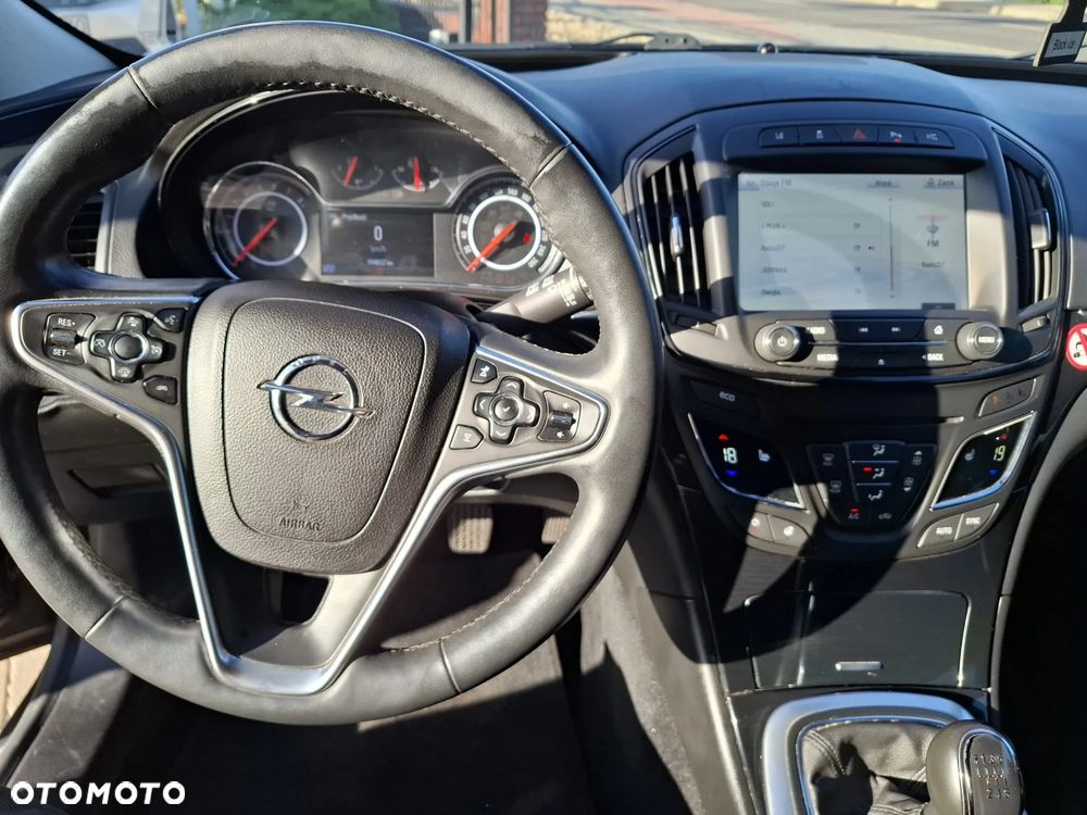 Opel Insignia 1.4 T Cosmo S&S - 19