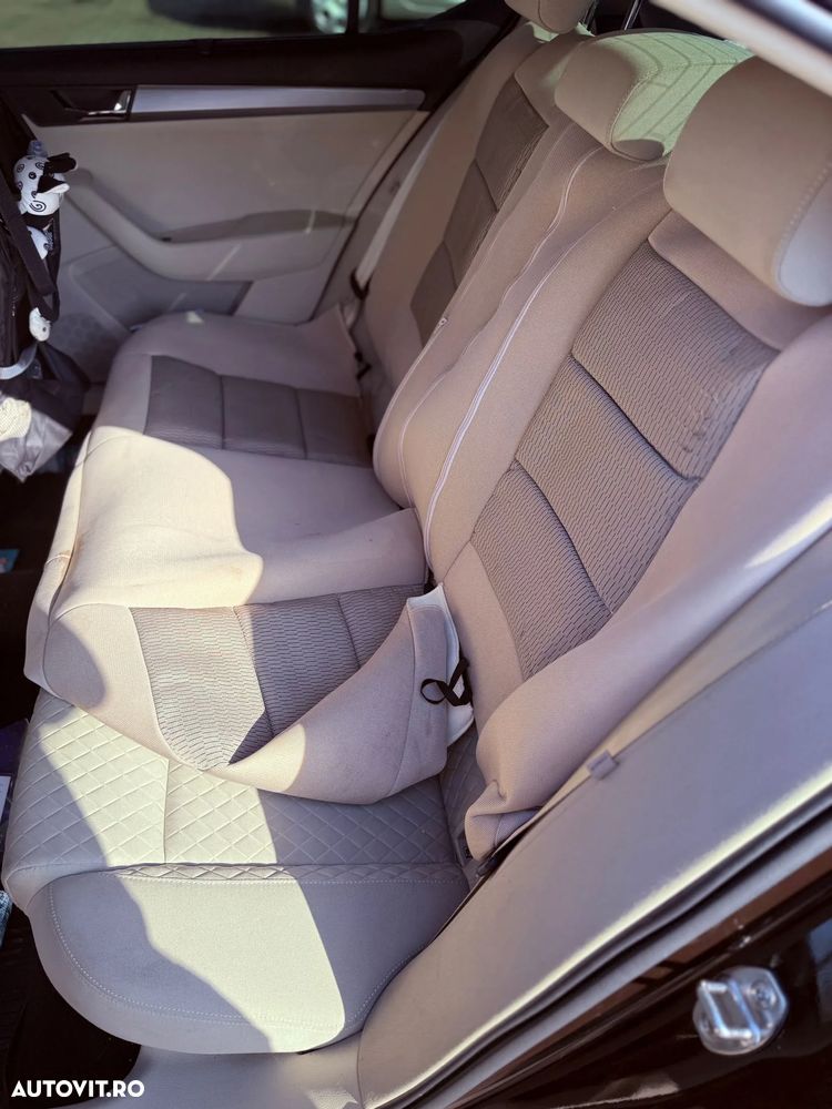 Skoda Superb 2.0 TDI DSG Ambition - 10