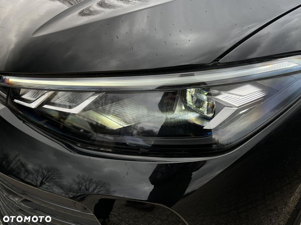 Volkswagen Passat - 20