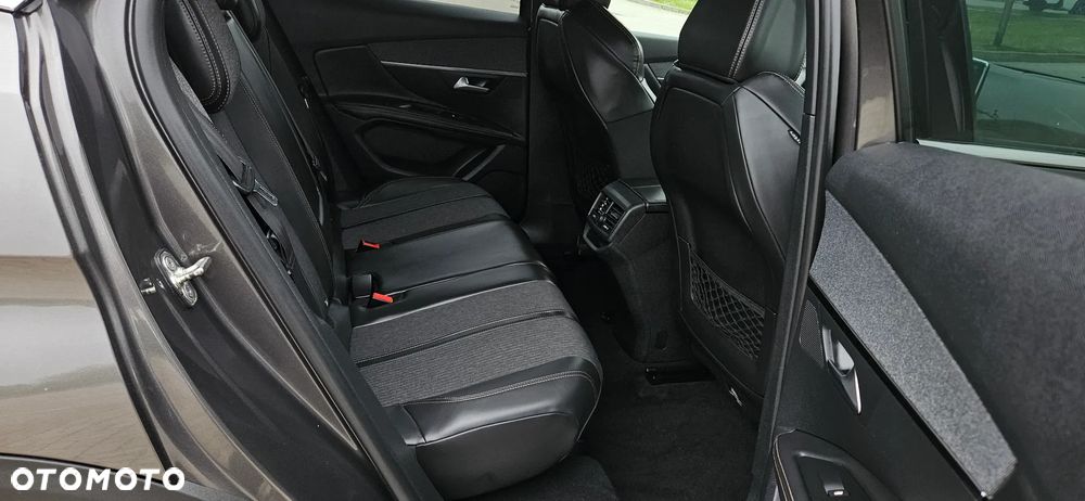 Peugeot 3008 BlueHDi 130 Stop & Start EAT8 GT Pack - 9