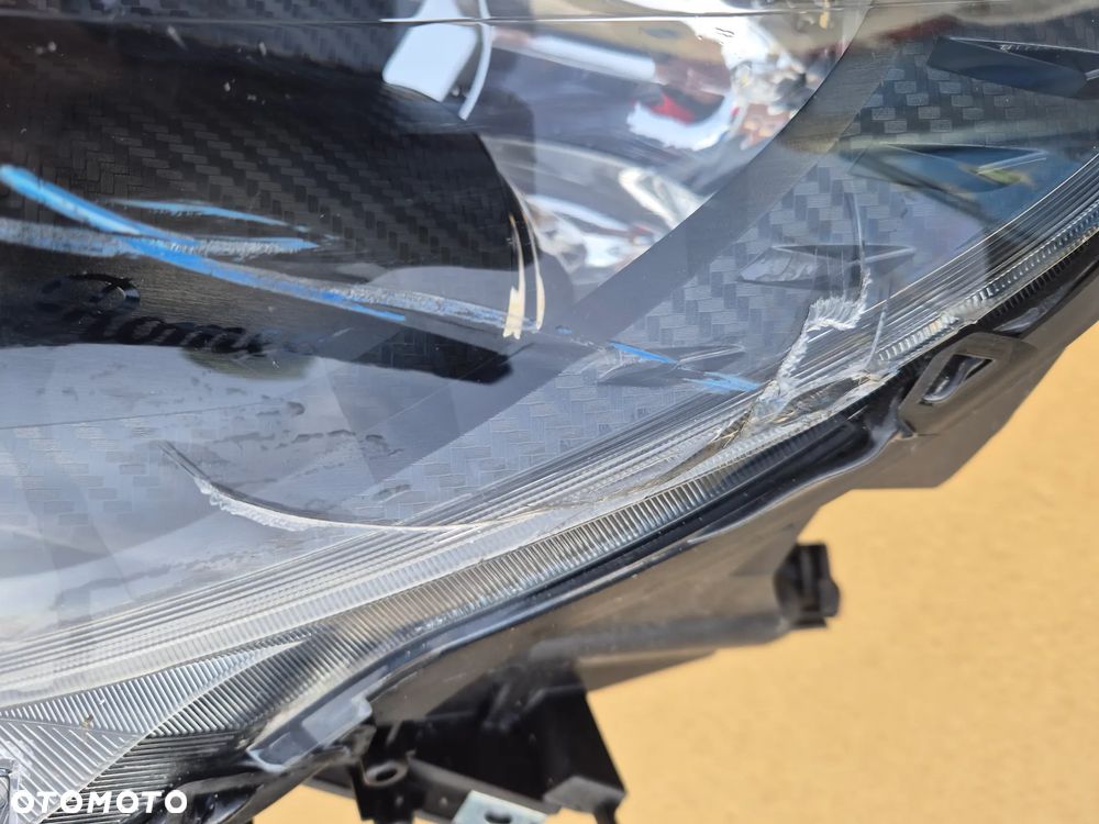 Alfa Romeo Giulietta lampa lewa.Karbon.H7.Uszkodzone szkło. - 7