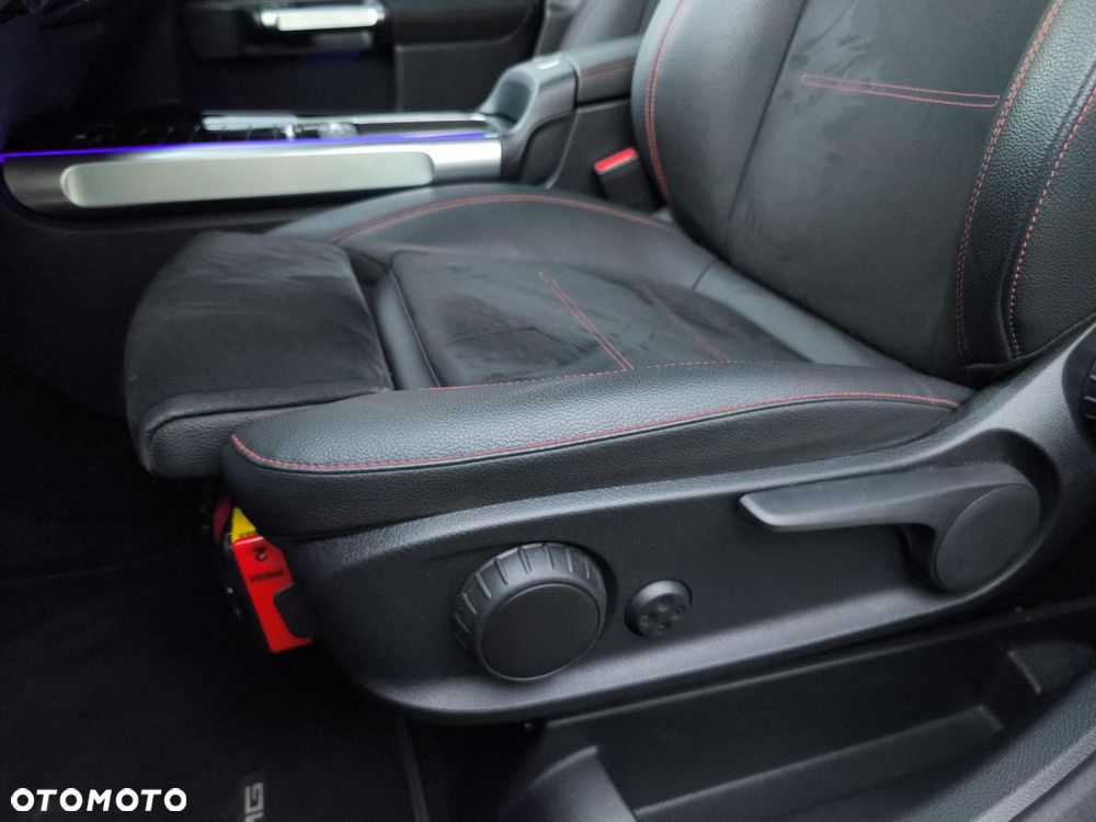 Mercedes-Benz GLB - 11