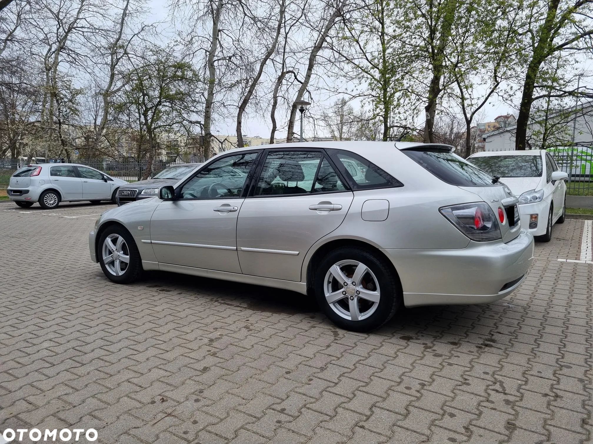Lexus IS 200 SportCross Limited - 1
