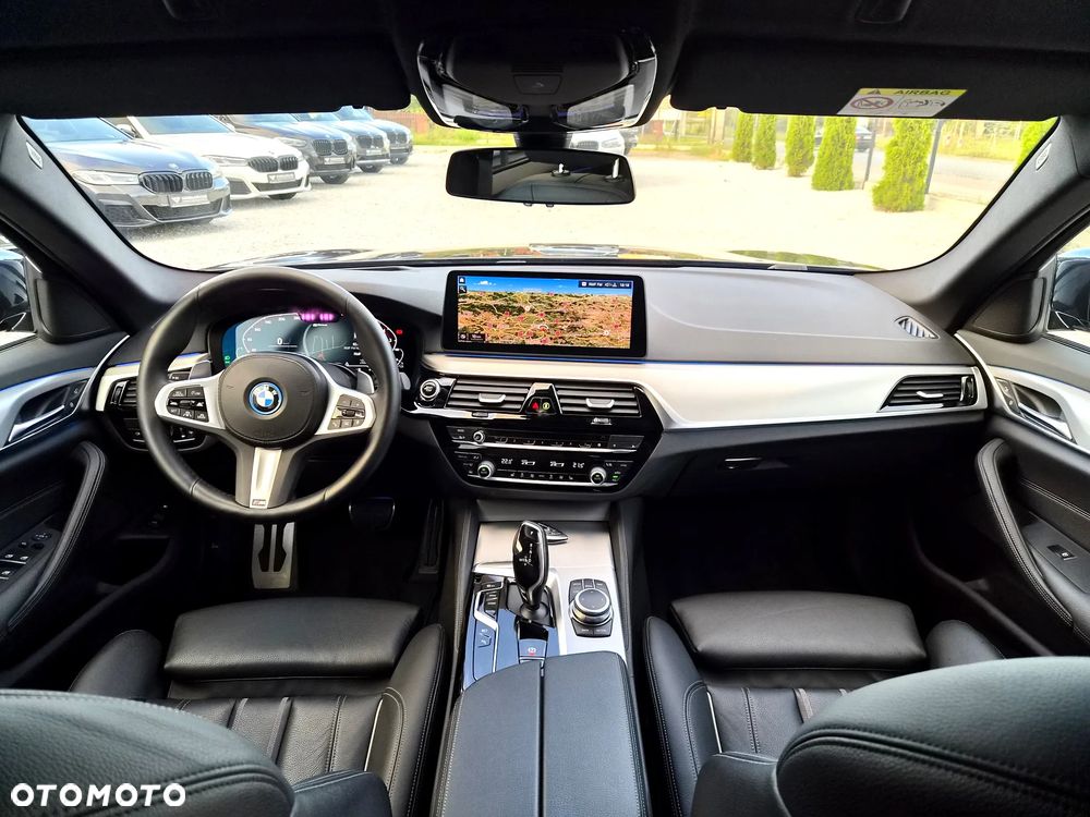 BMW Seria 5 530e xDrive M Sport sport - 10