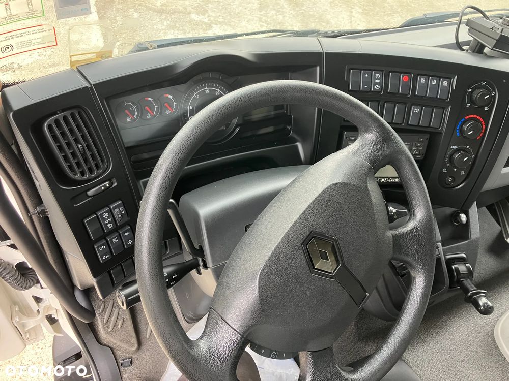 Renault Renault  Gama D12.210  Chłodnia izoterma 14 palet - 6