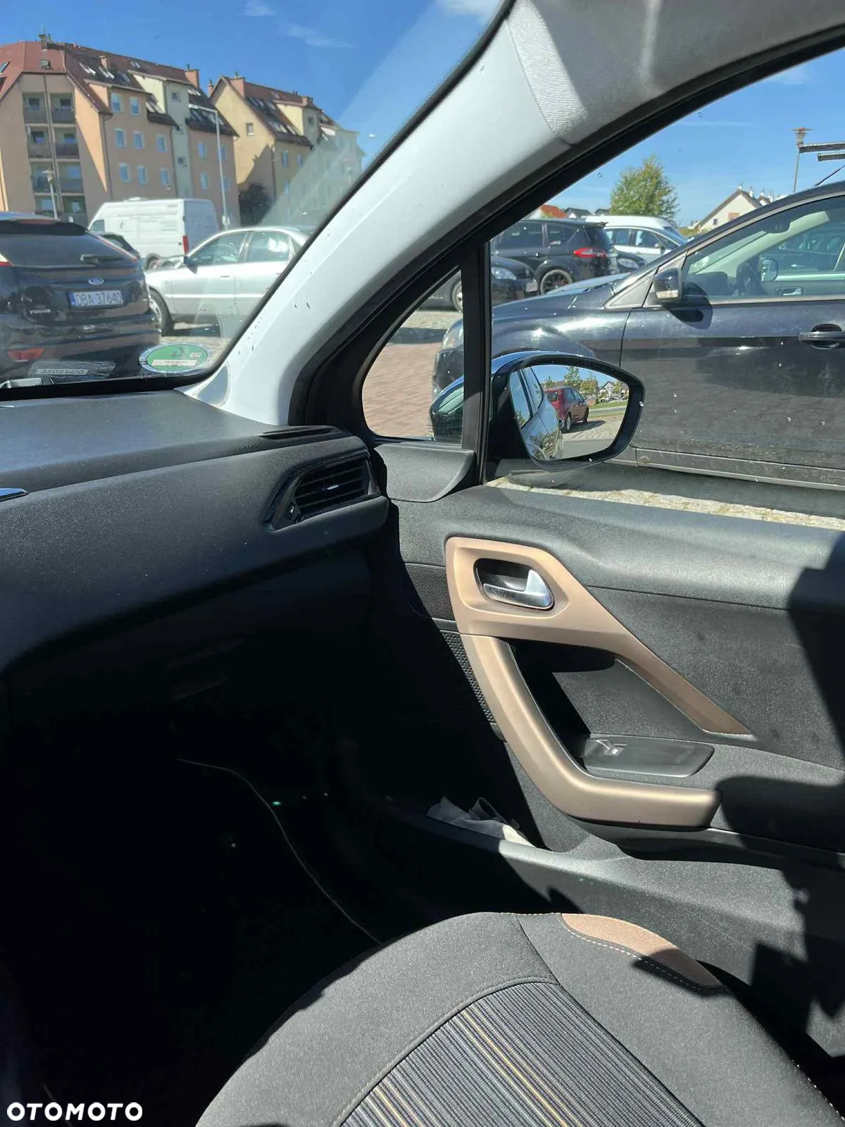 Peugeot 208 1.2 PureTech Style - 28