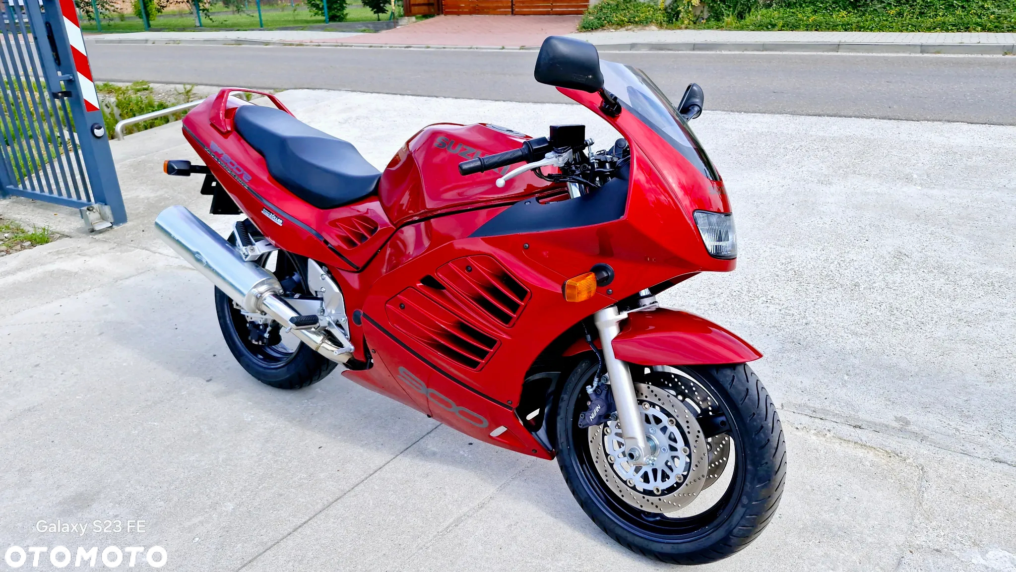 Suzuki RF - 19