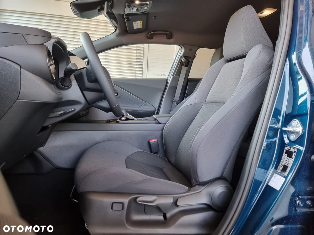 Toyota C-HR - 11