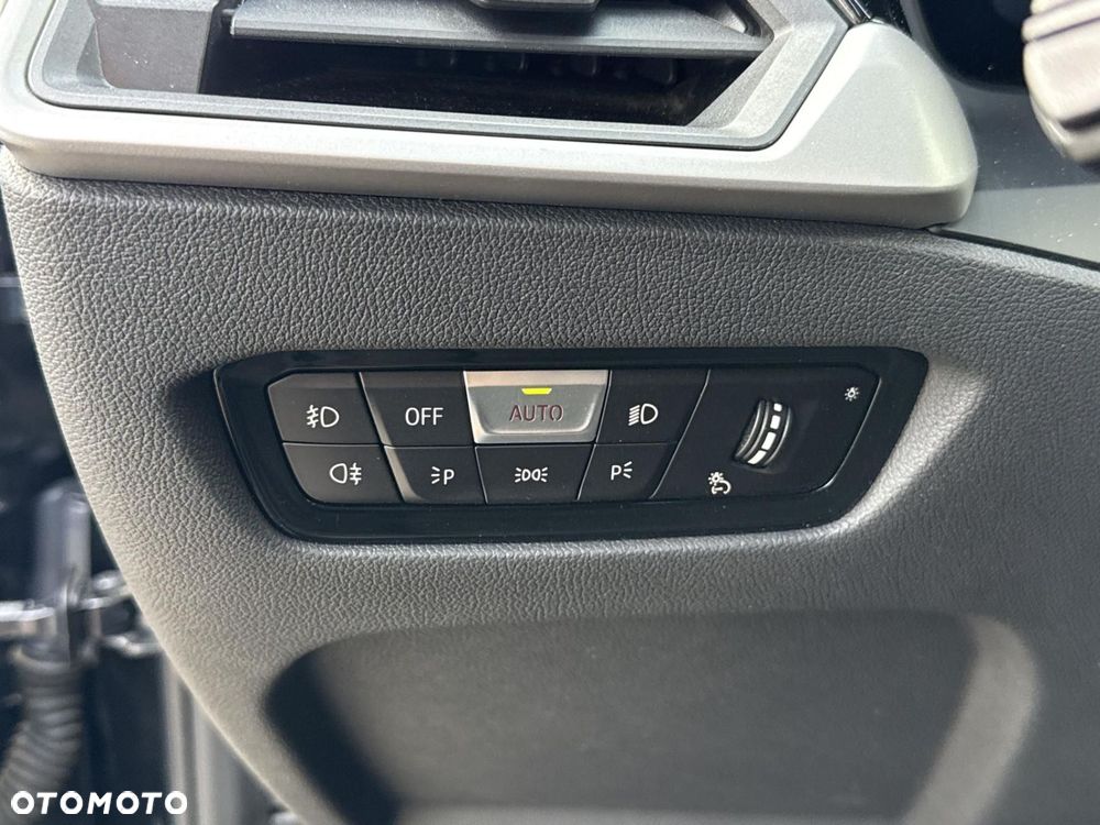 BMW Seria 3 318d Advantage - 26