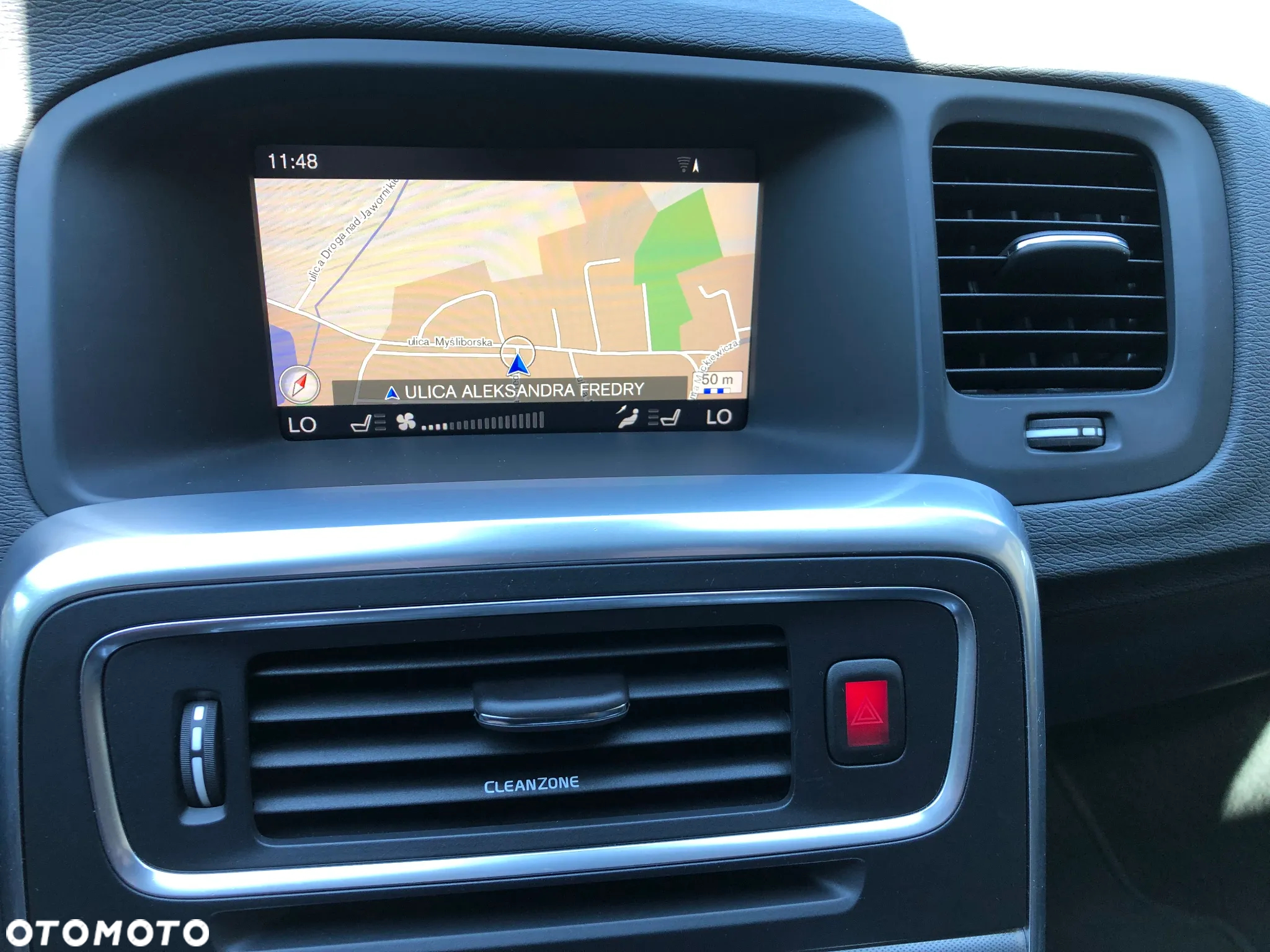 Volvo V60 D4 Drive-E Dynamic Edition (Momentum) - 32