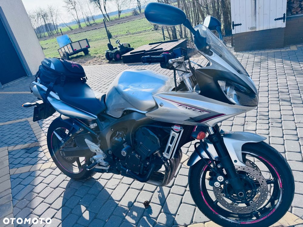 Yamaha FZ6 - 12