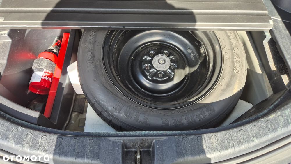 Toyota RAV4 2.0 D-4D Premium - 16