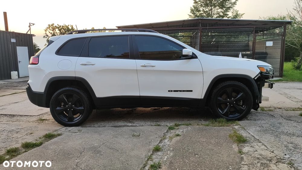 Jeep Cherokee - 4