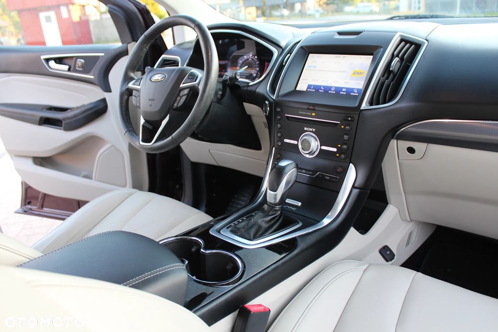 Ford Edge - 24