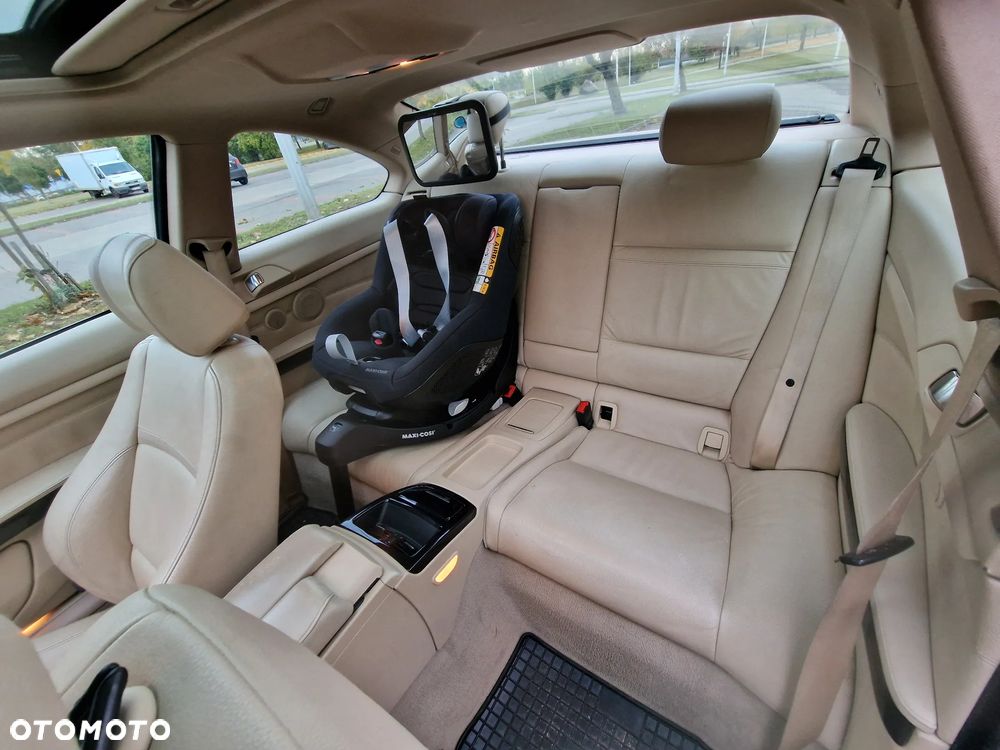 BMW Seria 3 330xi - 9